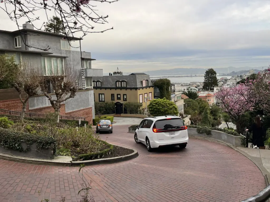 Lombard Street crooked block - San Francisco