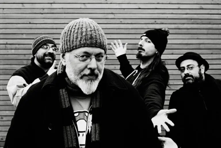 Mike Keneally and Beer For Dolphins