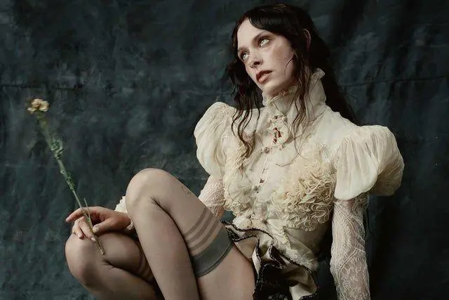 HOLLY HUMBERSTONE – Cruel World North American Tour