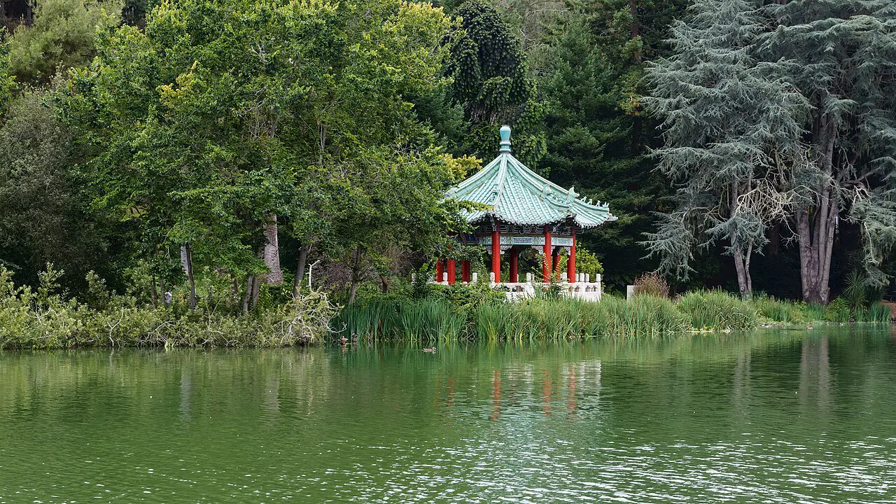 Stow Lake / Strawberry Hill
