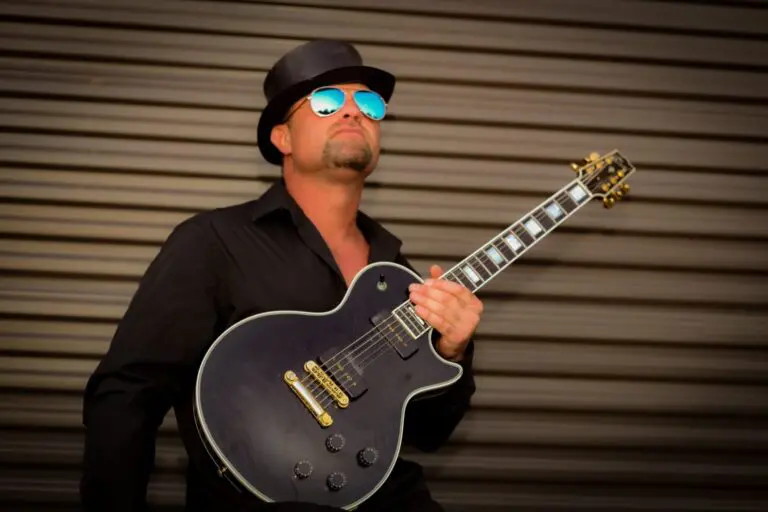 Shane Dwight at Biscuits & Blues