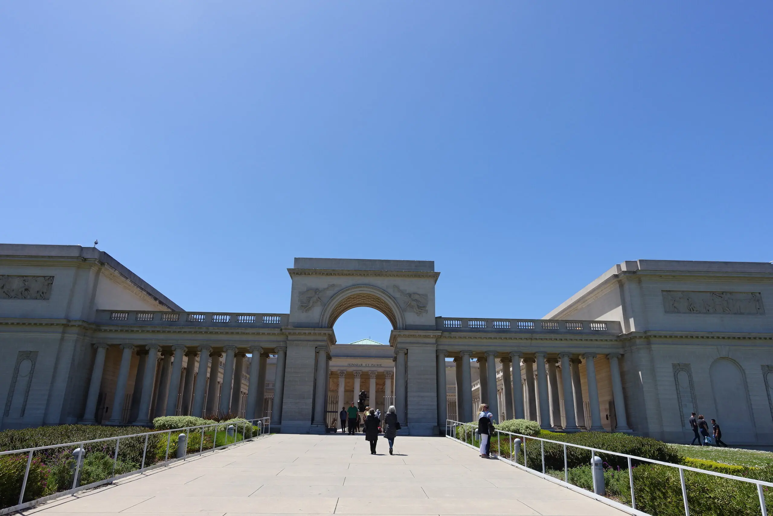 The Legion of Honor museum in Lincoln Park, home of the Eternal Paris photography exhibition - San Francisco