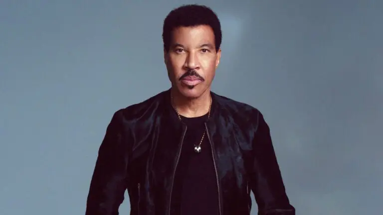 Lionel Richie and Earth, Wind & Fire: Sing a Song All Night Long