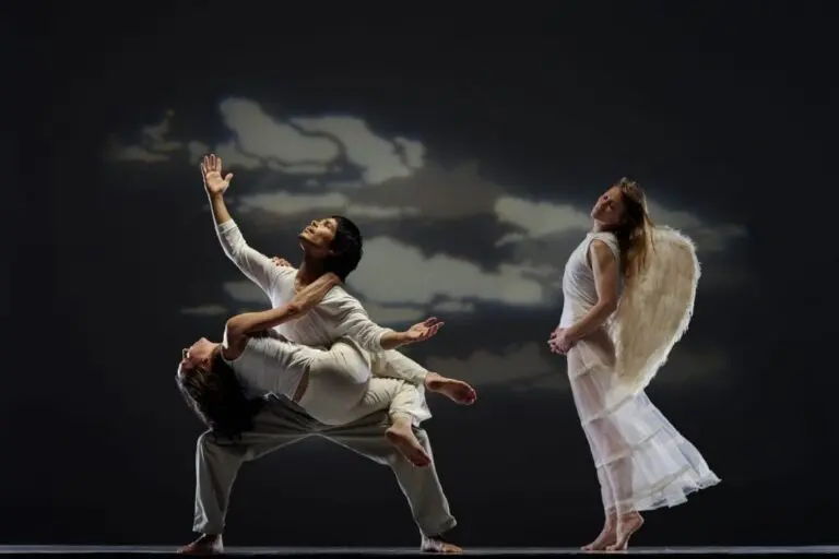 Théophylle Dcx and Maria Silk present On the Floor