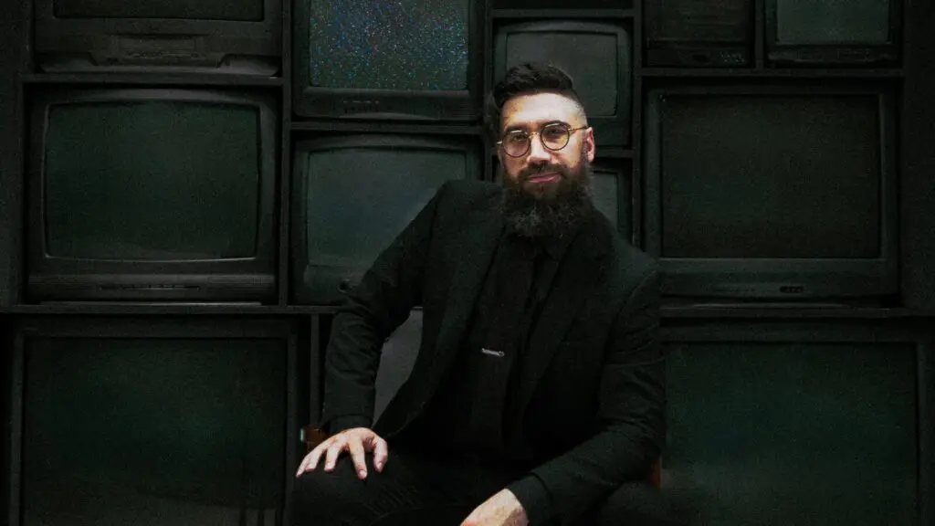 Peter Antoniou: Brain Teaser